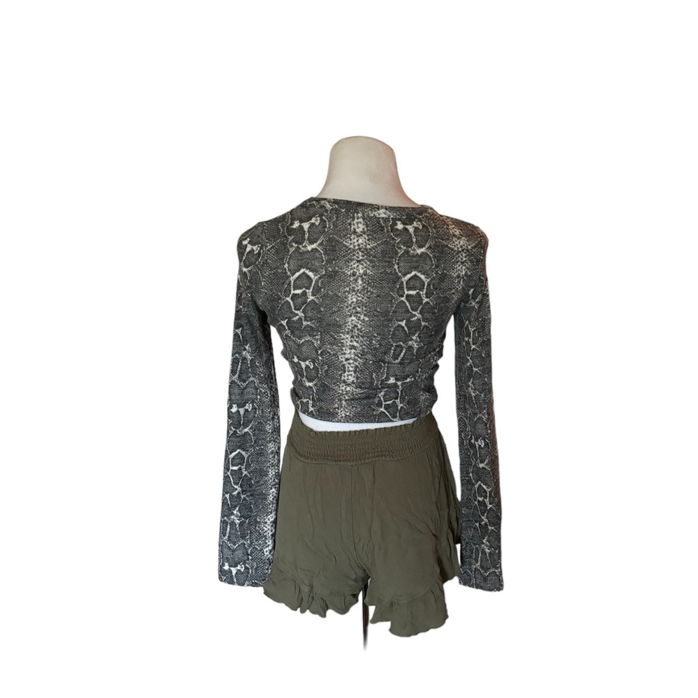Olive La Miel Ruffle Shorts View 4